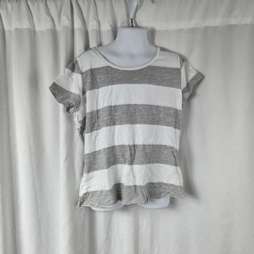 Old Navy Girls Size L Short Sleeve Round Neck White Gray Stripes T-shirt